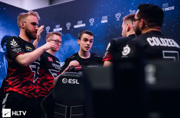 据了薪资空 据了薪资空