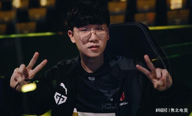 他不仅展现 他不仅展现